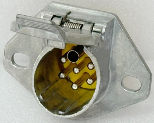 7-Way ISO Socket