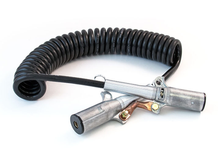 Trailer cable with to die-cast plugs